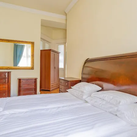 Casa Vacations * Budapest