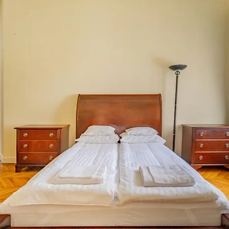 Lägenhet Casa Vacations Budapest